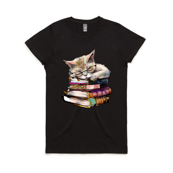 Cute Cat on Books - Women's Maple Tee Thumbnail